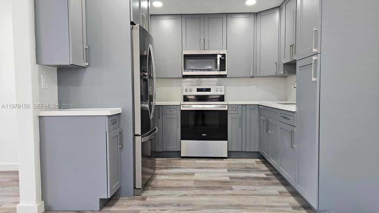 1941 Nw 32nd St #1941 - Photo 4 of 16