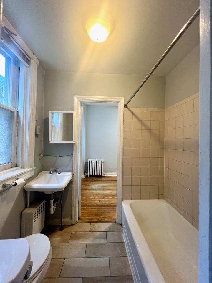 1509 N Franklin St #2 - Photo 7 of 20