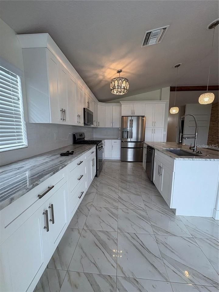 9820 Bayboro Bridge Dr - Photo 6 of 24