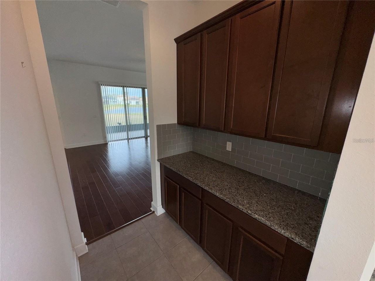 11832 Cross Vine Dr - Photo 5 of 47