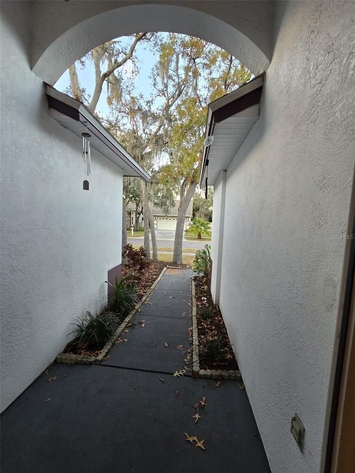 2525 Gotham Way - Photo 4 of 28