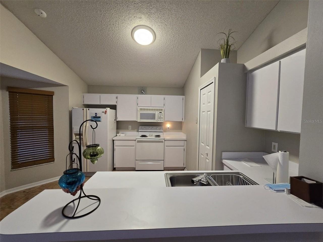 2525 Gotham Way - Photo 5 of 28