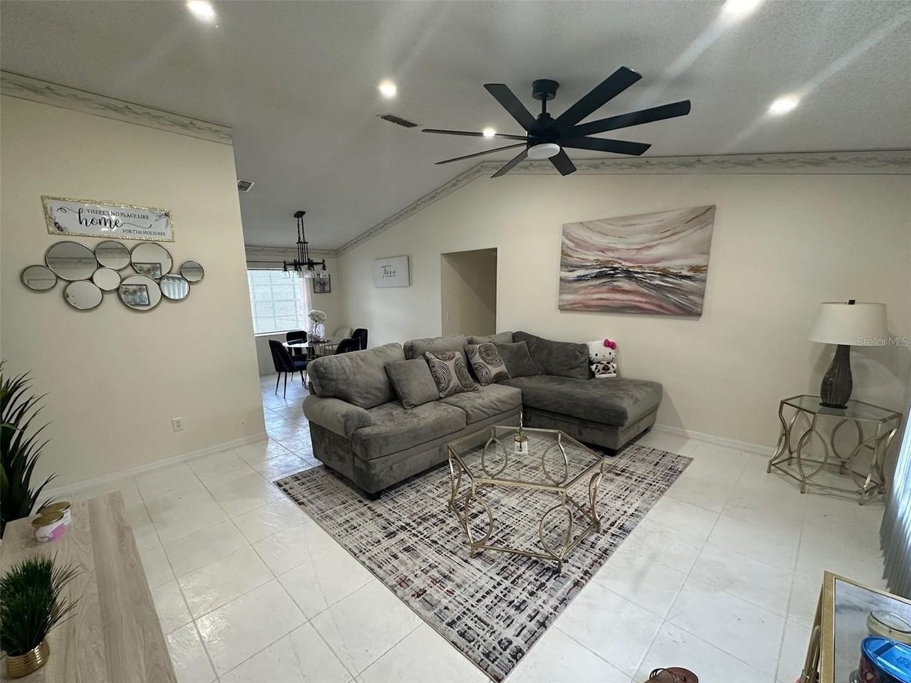 1310 Dartmoor Ave - Photo 6 of 11