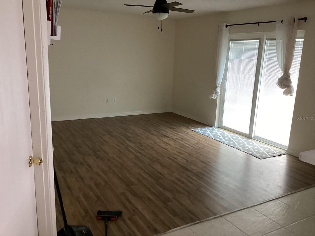 1310 Dartmoor Ave - Photo 7 of 11