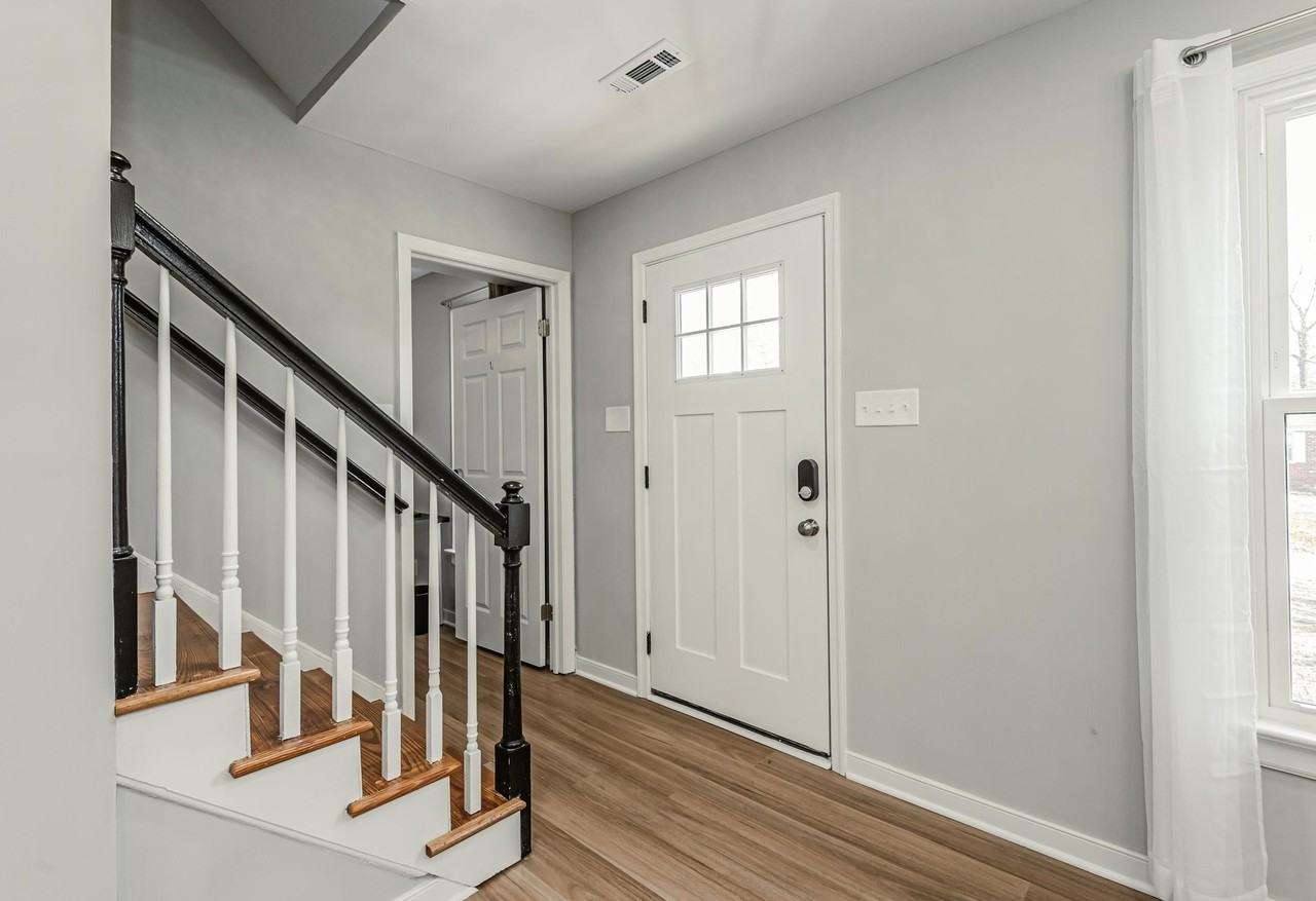 Featherstone Dr - Photo 3 of 37