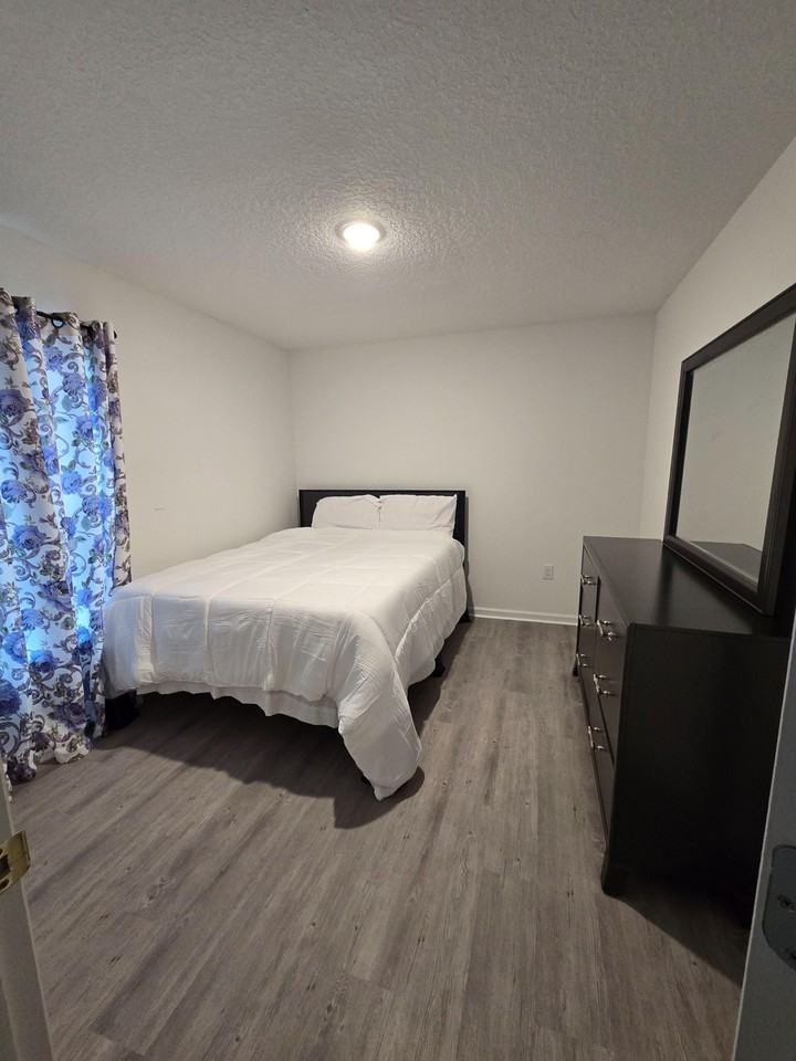 Emerson Dr Se - Photo 3 of 3