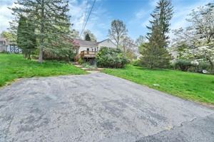 featured image of 32 Highland Dr