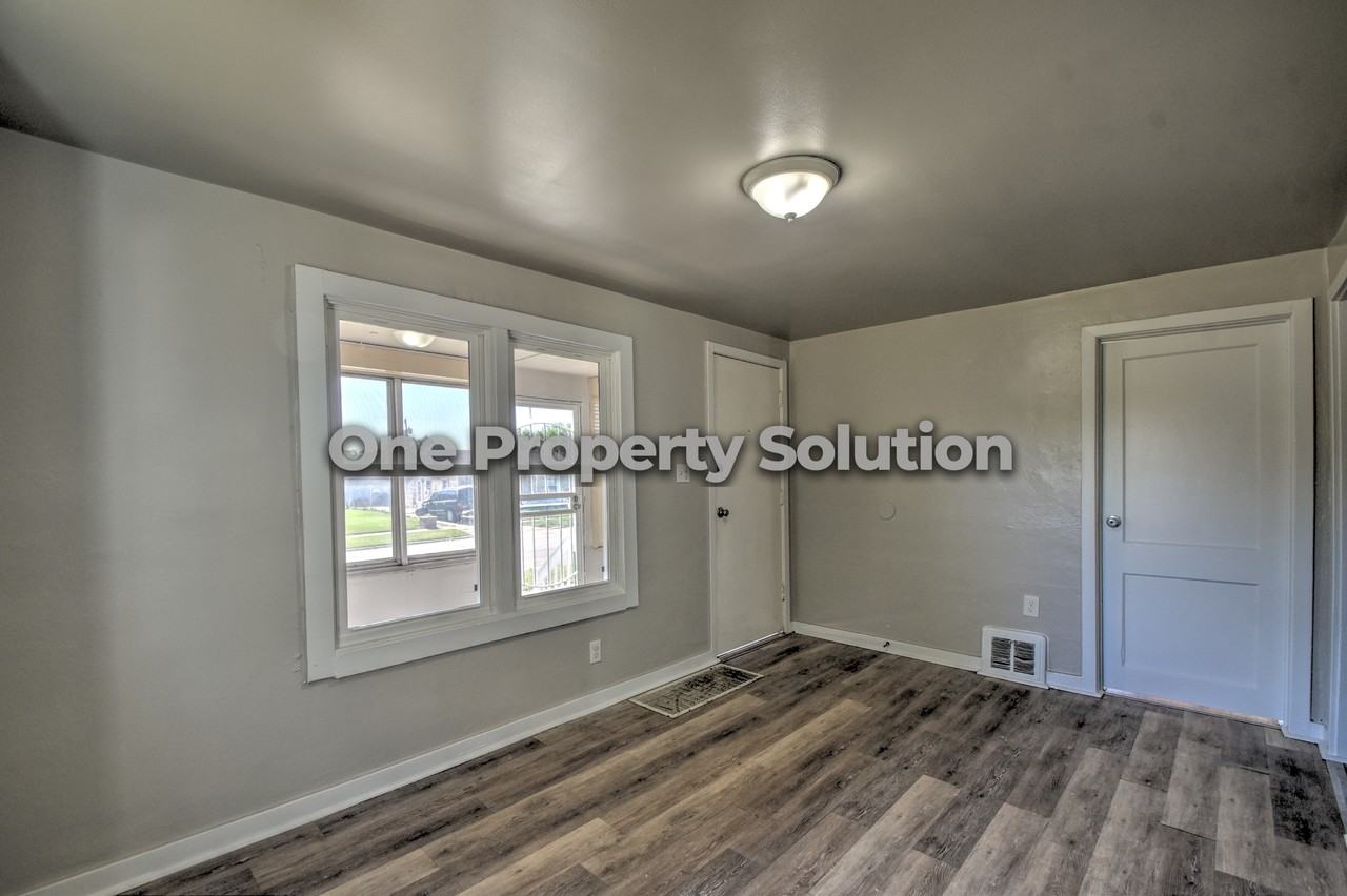 2157 Marshall Pl #1 - Photo 7 of 27