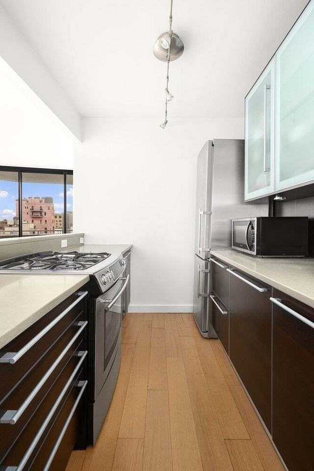 140 Charles St #14A - Photo 7 of 12
