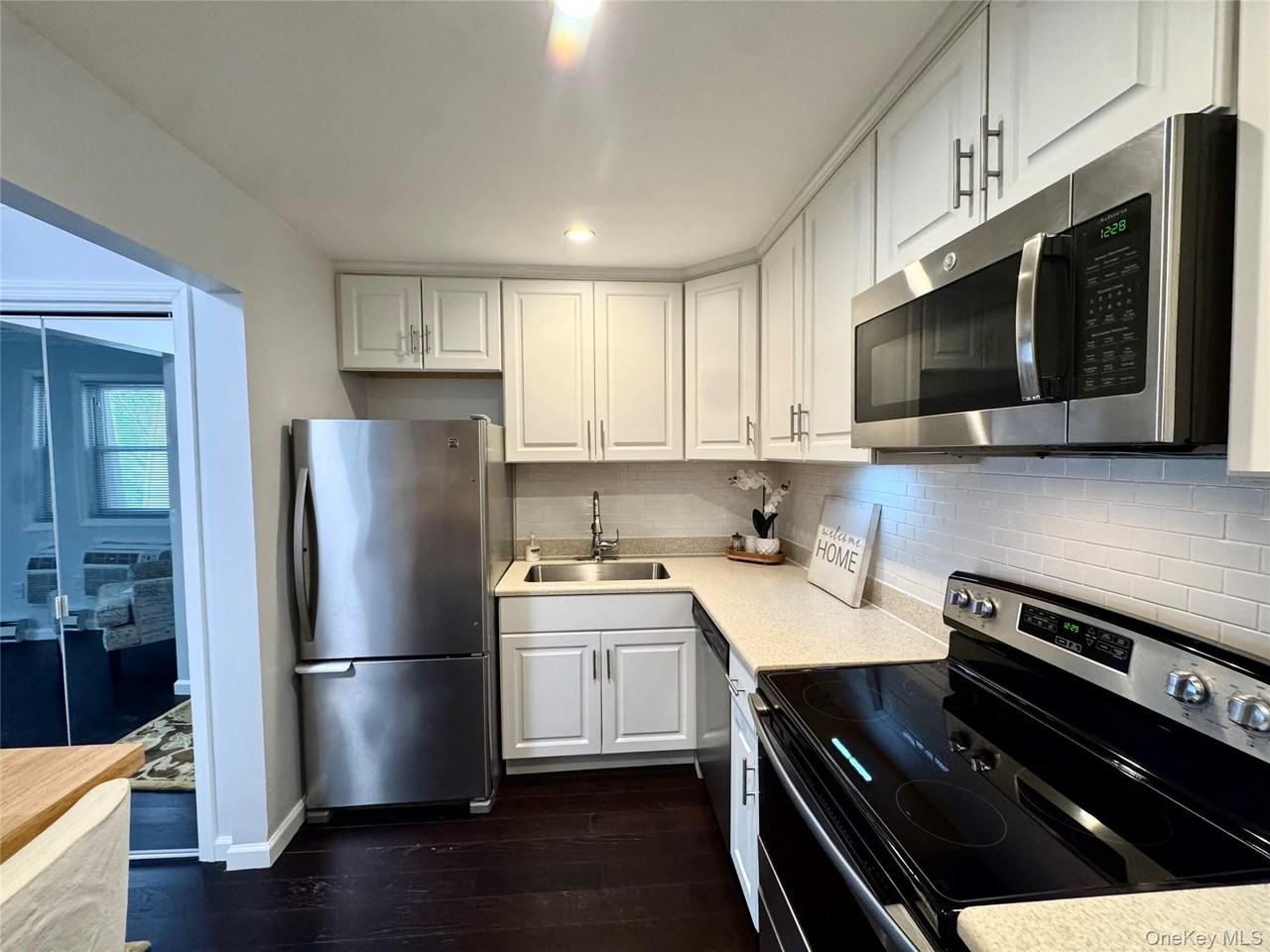 634 Fox Run Ln - Photo 3 of 31