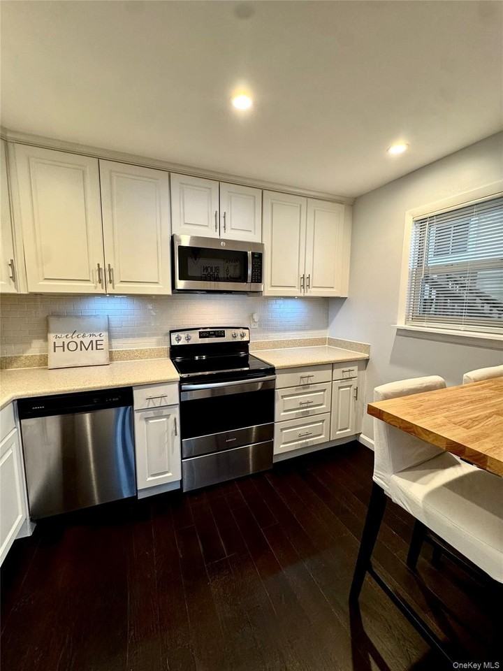 634 Fox Run Ln - Photo 4 of 31