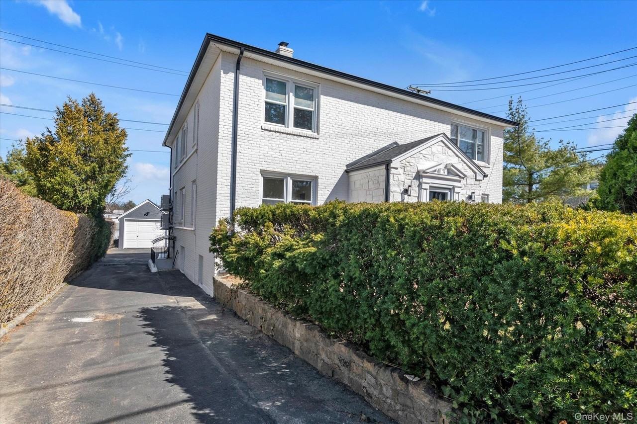 71 Haven Avenue unit: Upper - Photo 2 of 16