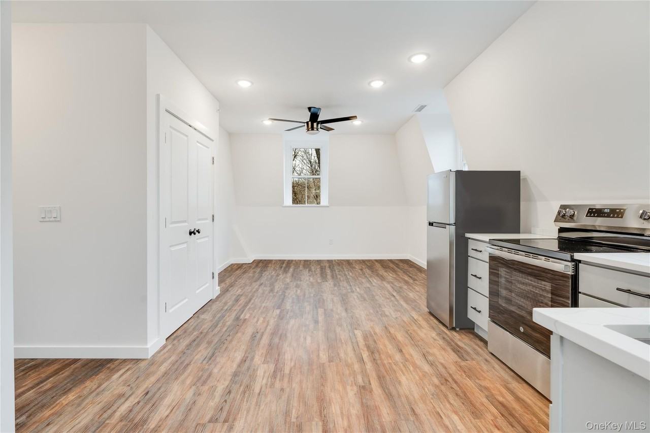 81 Market St Unit 3 - Photo 6 of 16