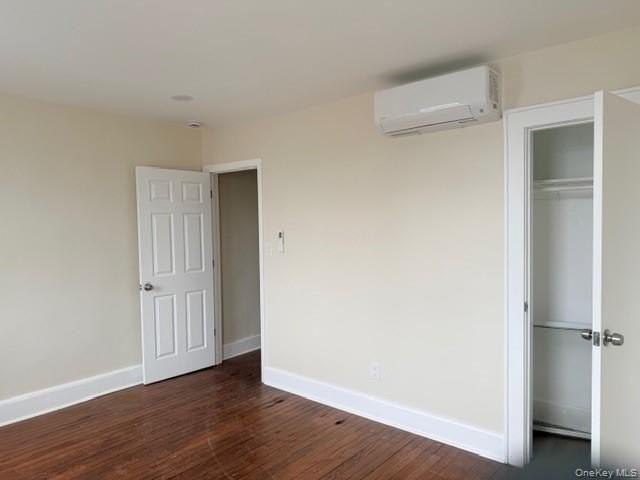 124 Rockaway Ave - Photo 3 of 6