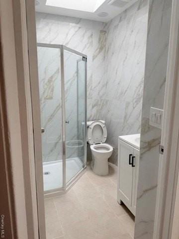 124 Rockaway Ave - Photo 4 of 6