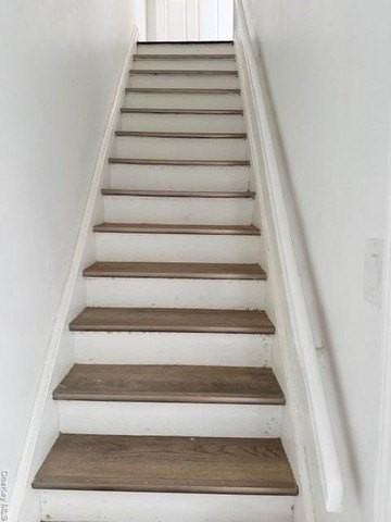 124 Rockaway Ave - Photo 5 of 6