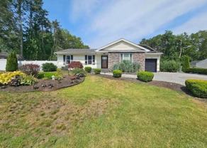 143 N Summit Ave - Photo 1 of 1