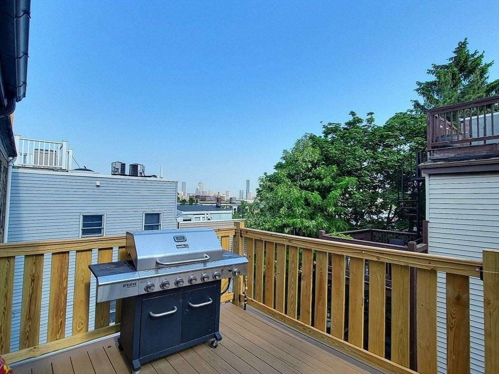 54 Telegraph St - Photo 4 of 15