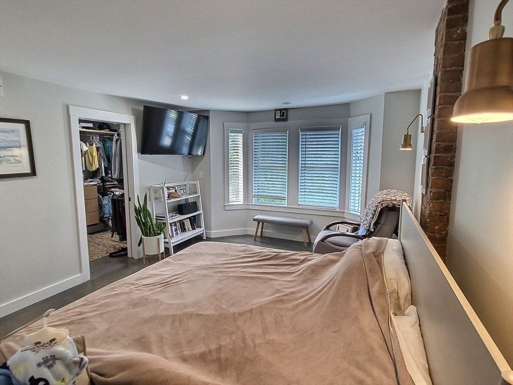 54 Telegraph St - Photo 6 of 15