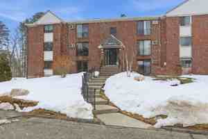 featured image of 386 Great Rd Unit B15