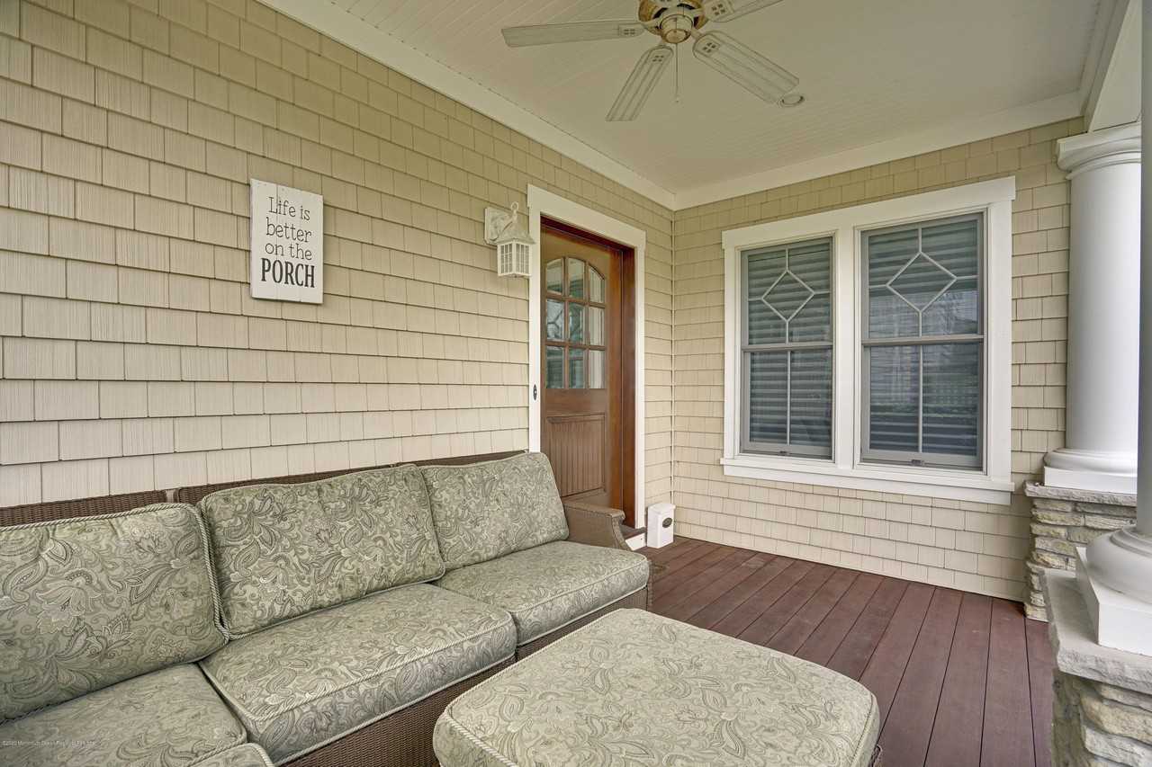 108 Neptune Pl - Photo 5 of 50