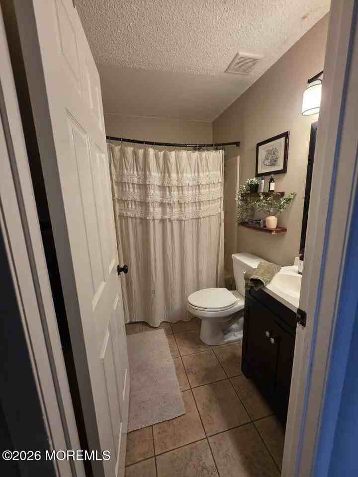 104 Des Moines Ct - Photo 6 of 13