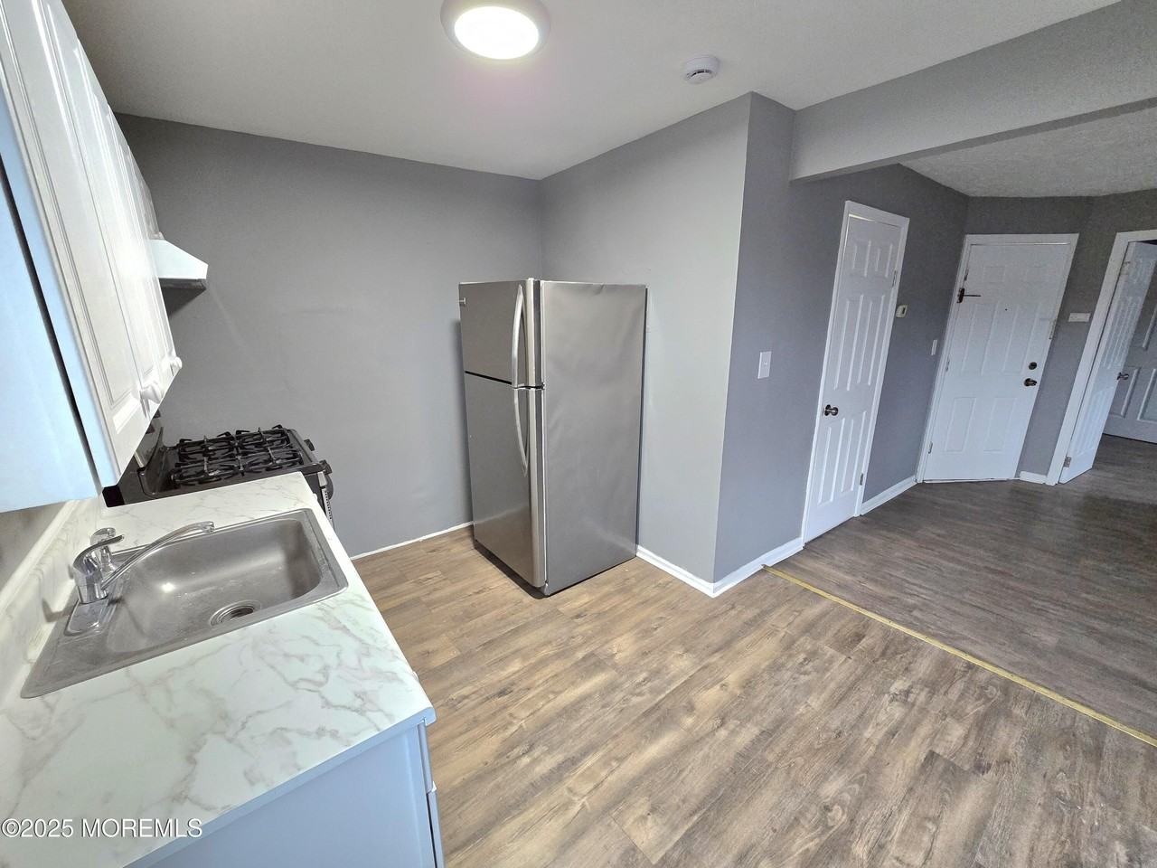 152 Long Branch Ave Apt 3 - Photo 2 of 8