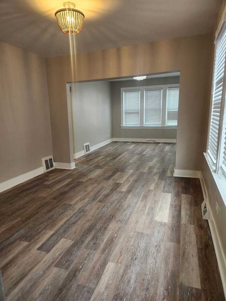 8000 S Woodlawn Ave - Photo 7 of 15