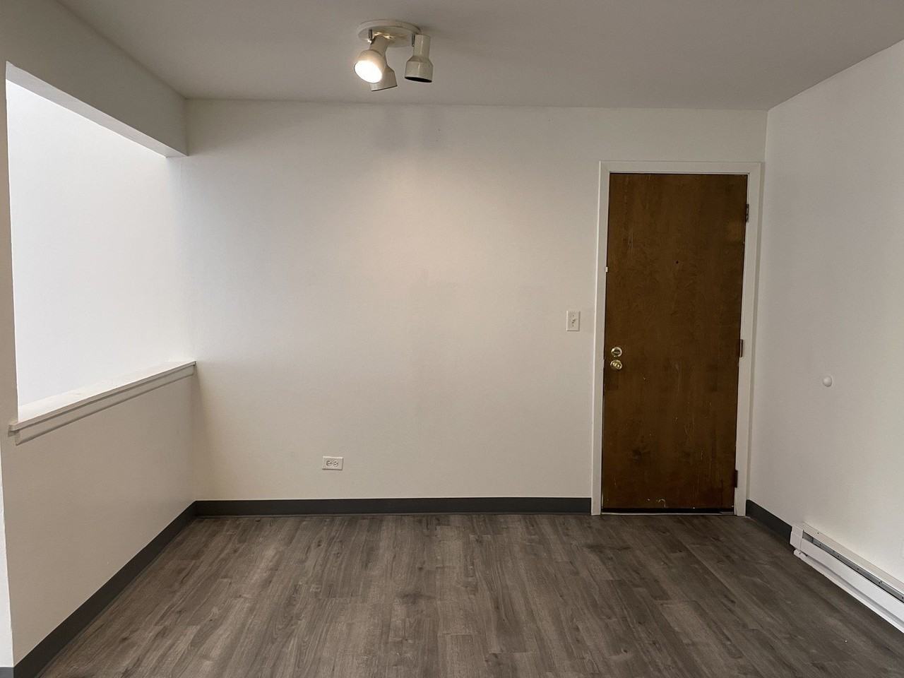 1023 Kuhn Rd Apt 4 - Photo 5 of 9