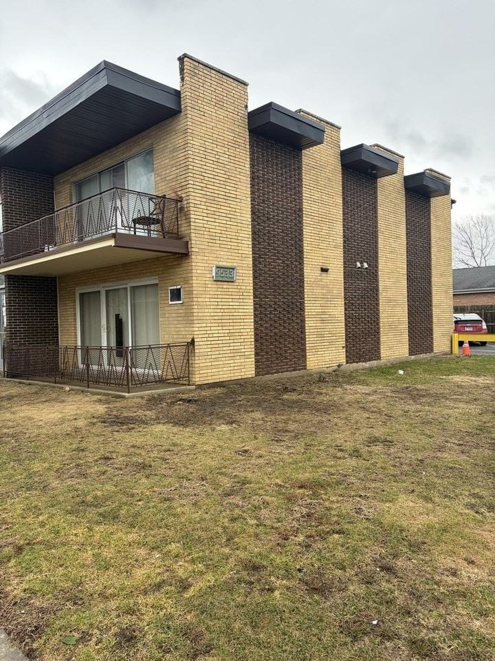 9533 Mansfield Ave Apt 1 - Photo 2 of 9