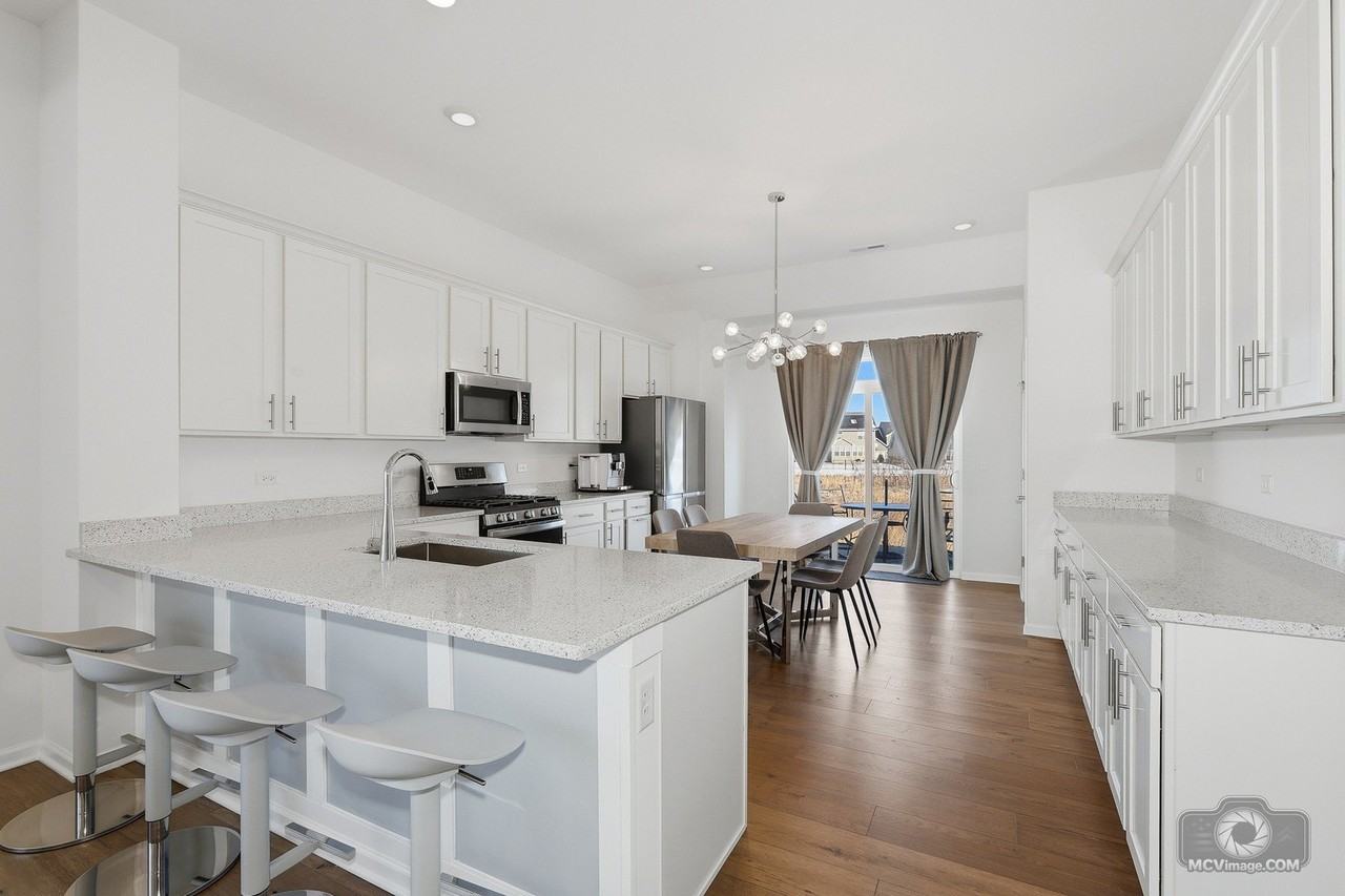 12629 S Potomac Dr Unit 24629 - Photo 4 of 25