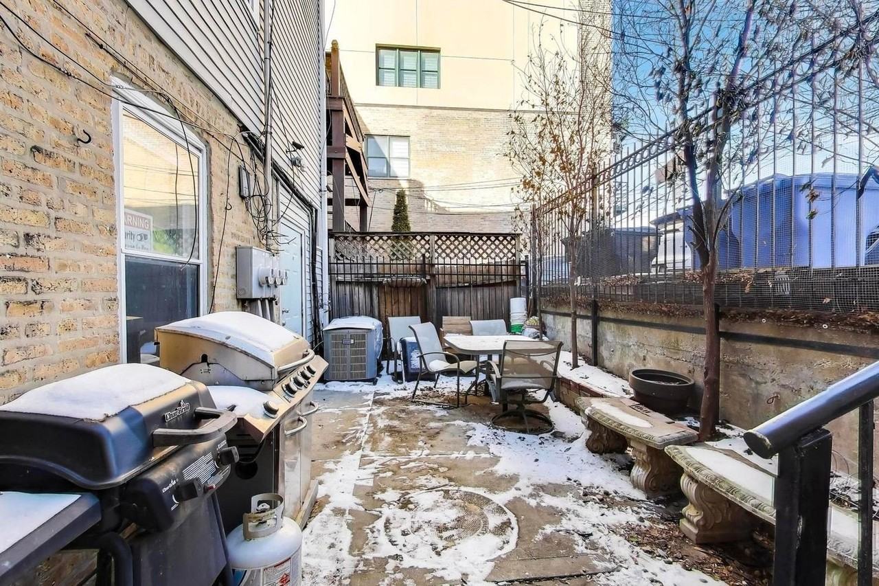 2527 N Ashland Ave Apt 1 - Photo 7 of 10