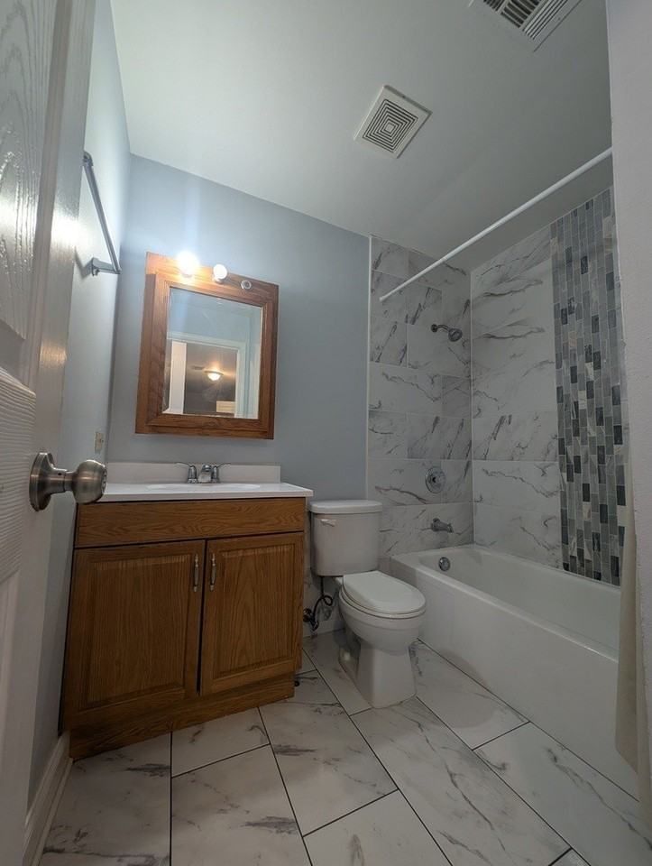 9024 Lincoln Ct Apt 306 - Photo 7 of 11