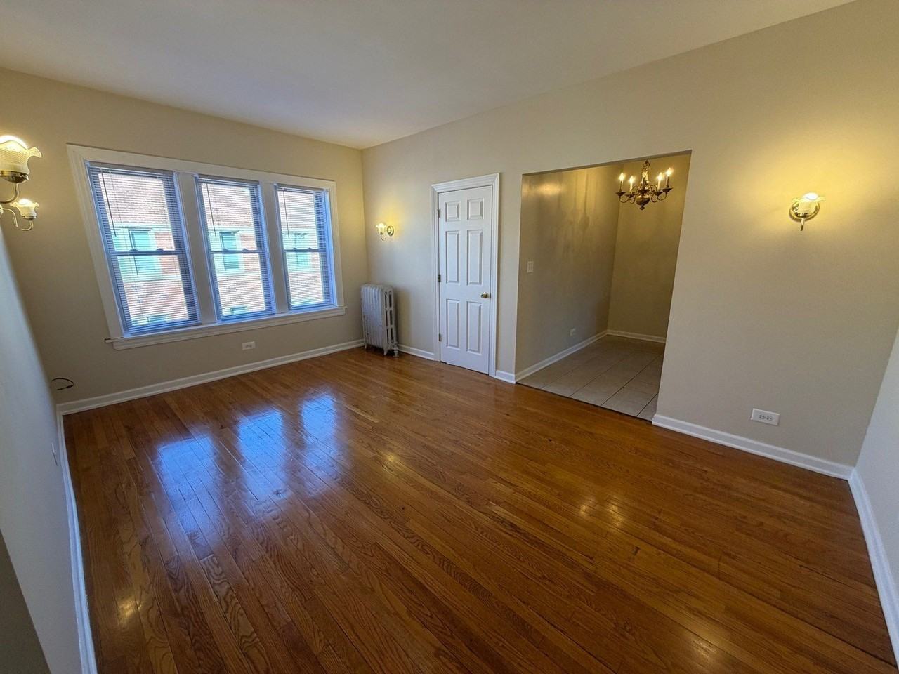 1343 W Touhy Ave Apt 3n - Photo 2 of 9