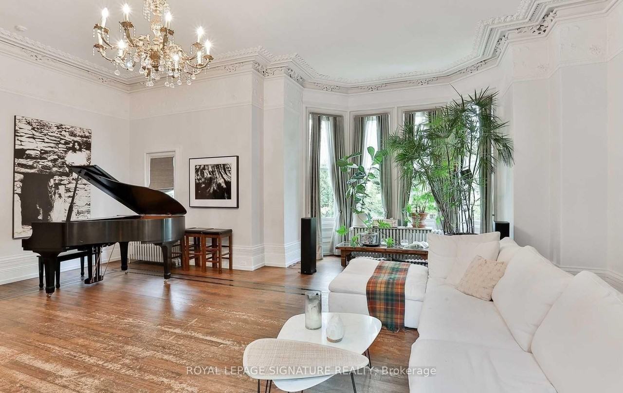 4 Wellesley Place #Pl - Photo 2 of 31