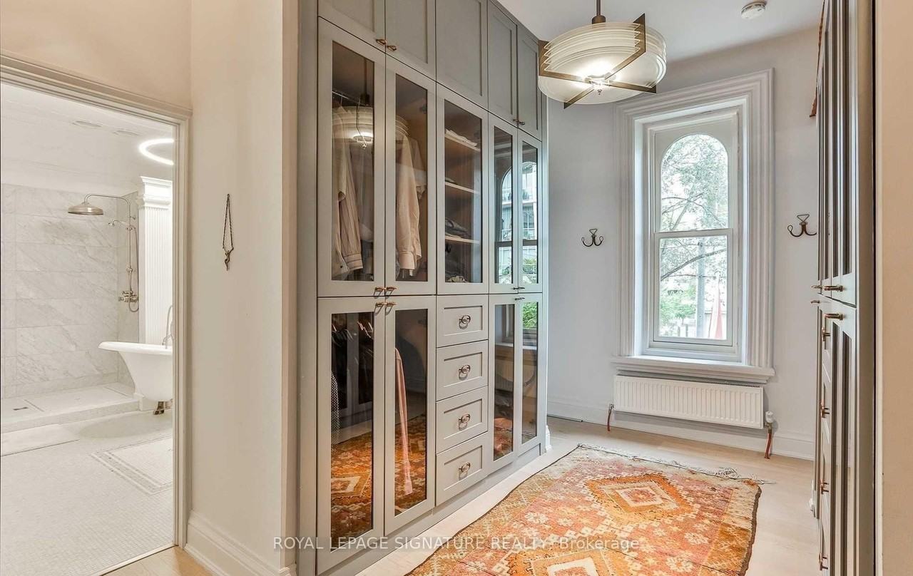 4 Wellesley Place #Pl - Photo 5 of 31