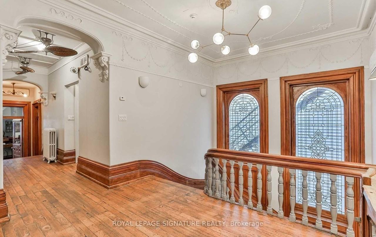 4 Wellesley Place #Pl - Photo 6 of 31