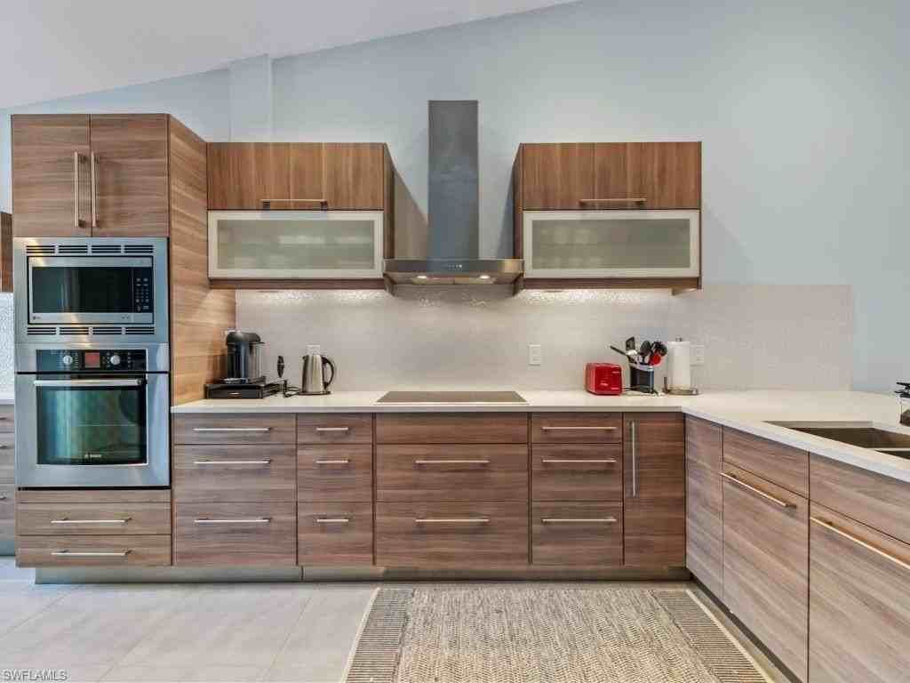 6994 Lone Oak Blvd - Photo 2 of 30