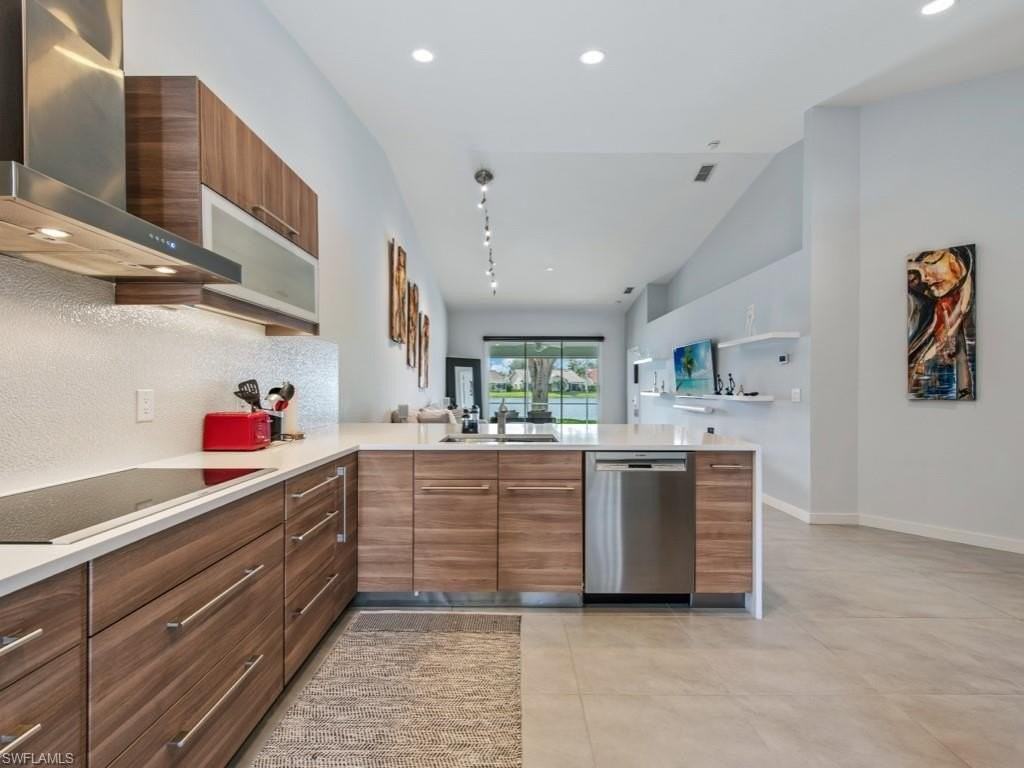 6994 Lone Oak Blvd - Photo 4 of 30