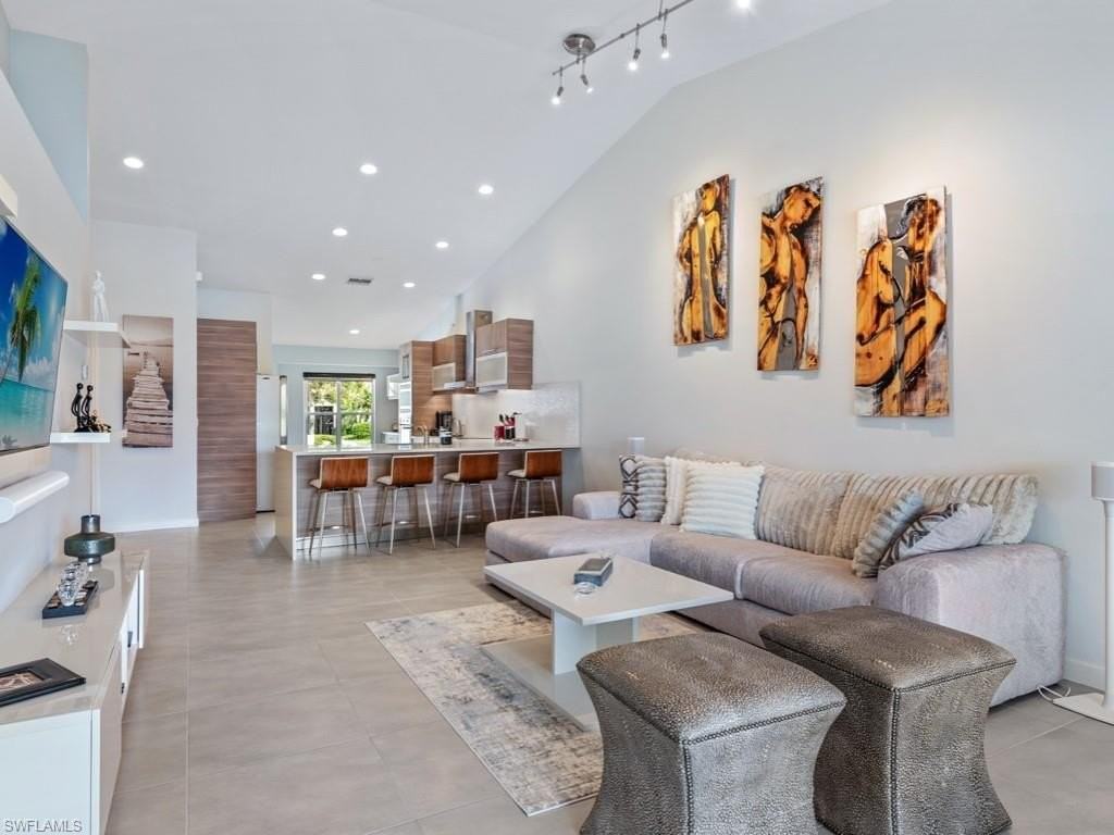 6994 Lone Oak Blvd - Photo 7 of 30