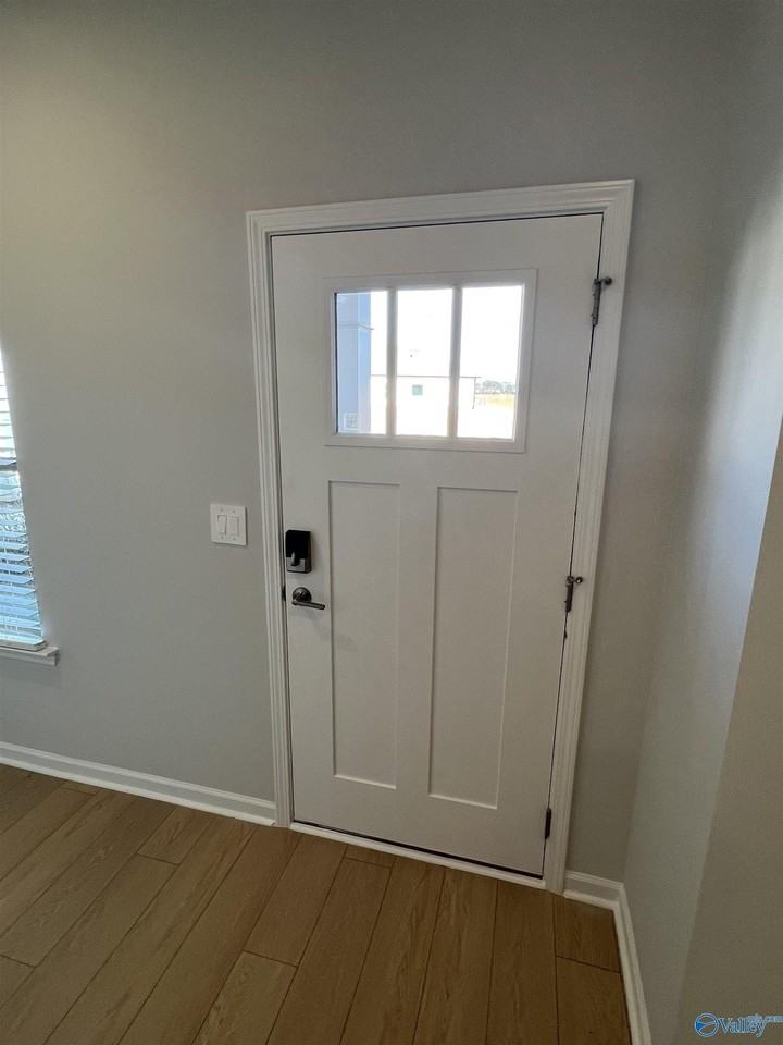 184 Little Britain St - Photo 4 of 19