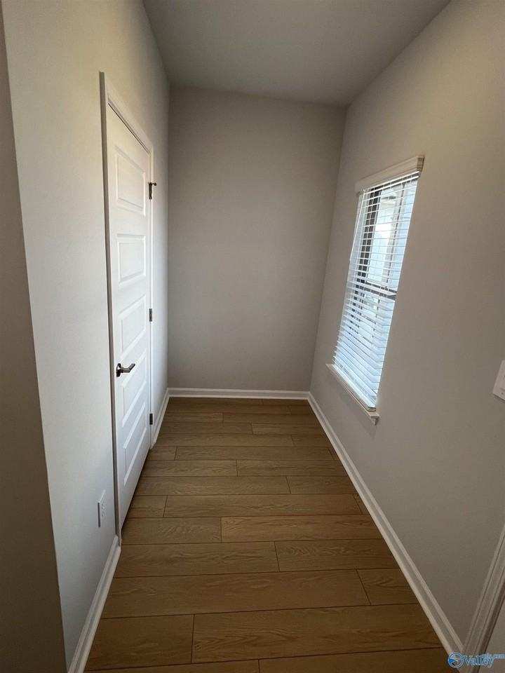 184 Little Britain St - Photo 5 of 19