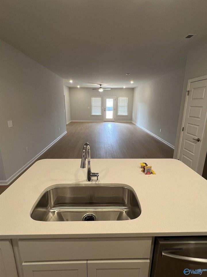 184 Little Britain St - Photo 6 of 19