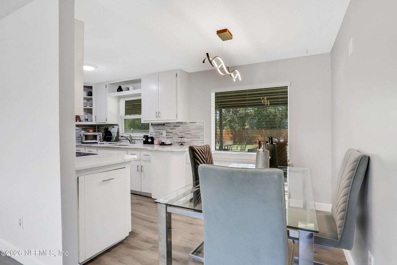 7598 Pheasant Path Dr - Photo 6 of 19