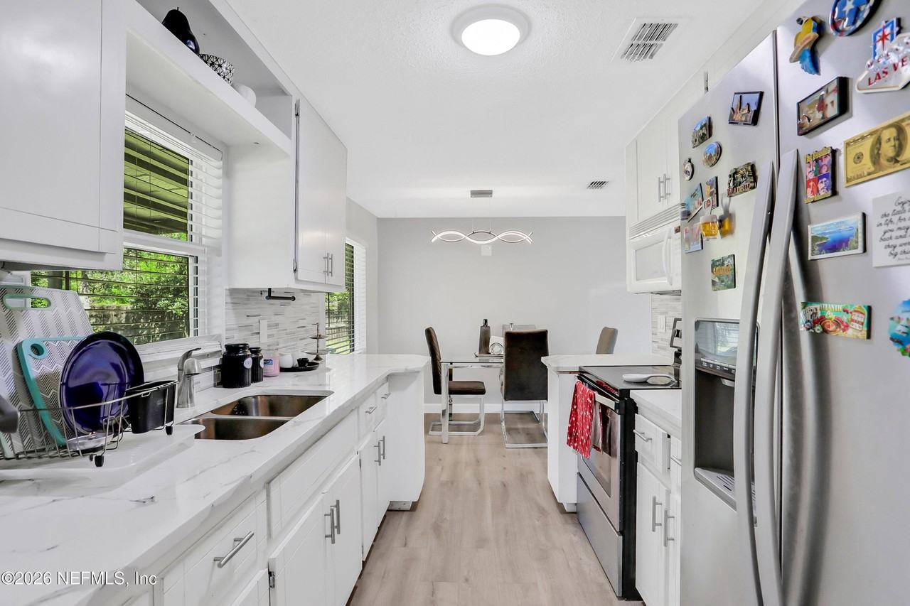 7598 Pheasant Path Dr - Photo 7 of 19