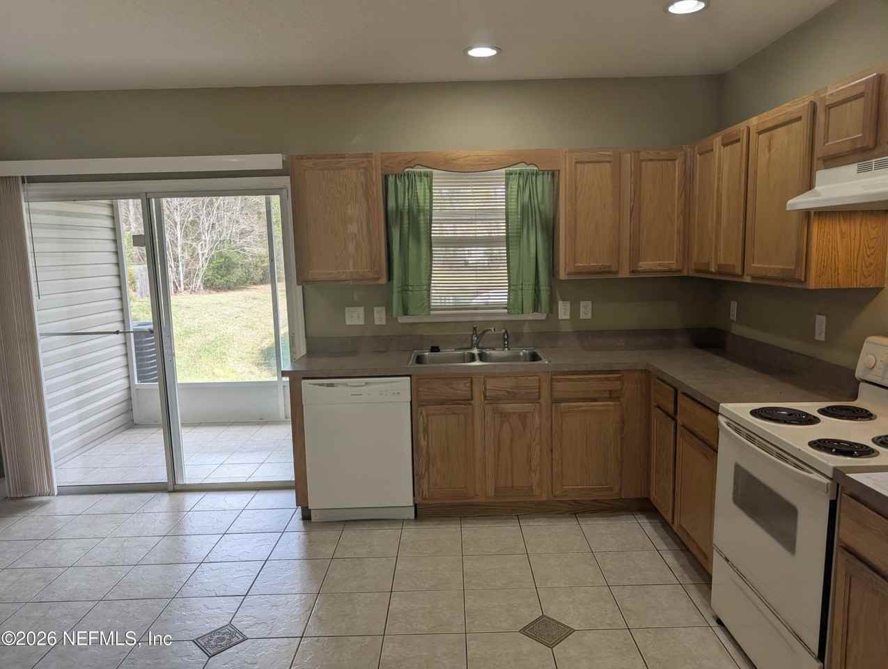 1807 Lago Del Sur Dr - Photo 5 of 13