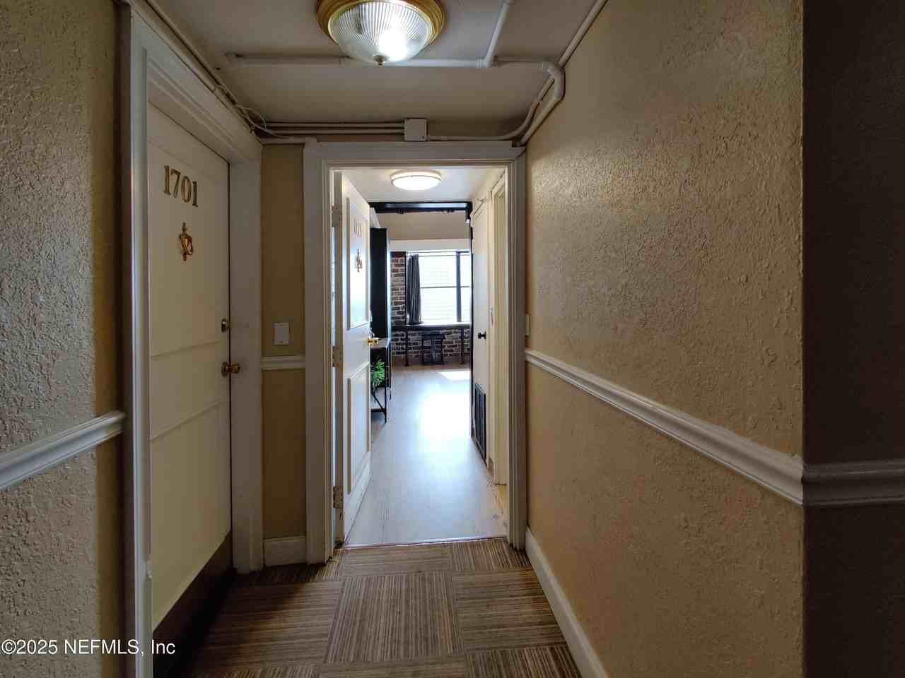 311 W Ashley St Apt 1715 - Photo 5 of 27