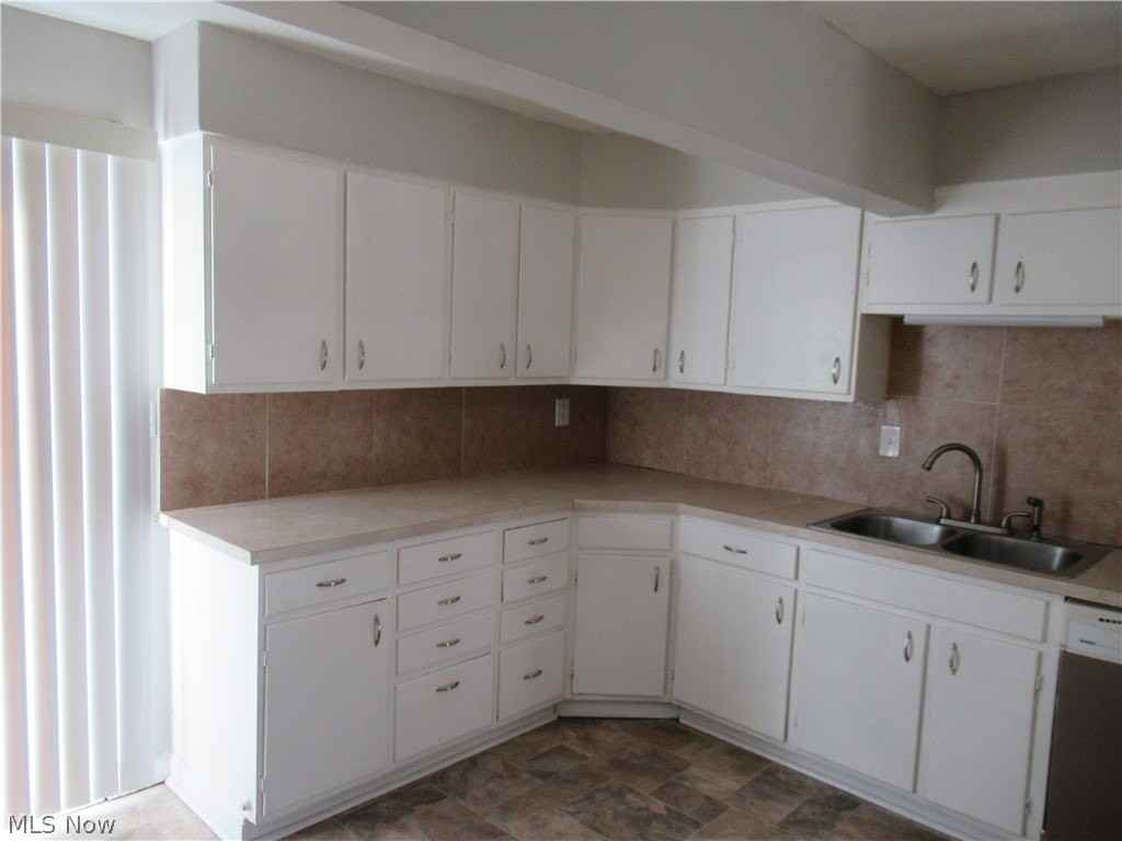 4413 W 187th St - Photo 7 of 26