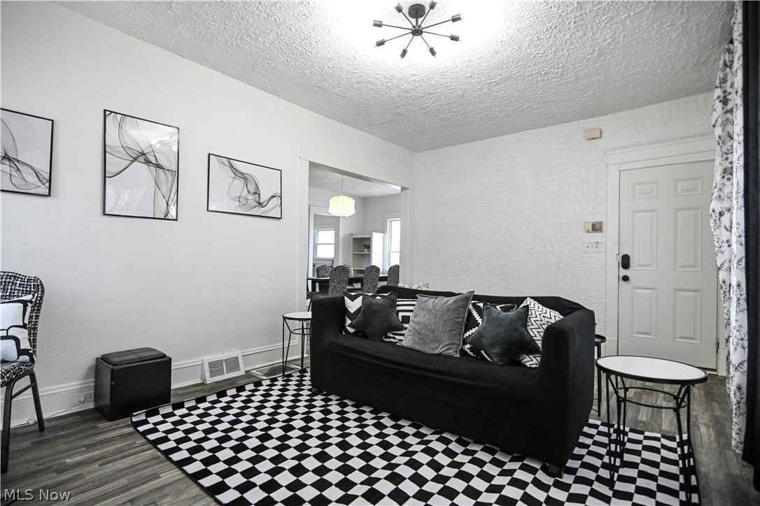 1856 Lampson Rd Unit Dw - Photo 5 of 16