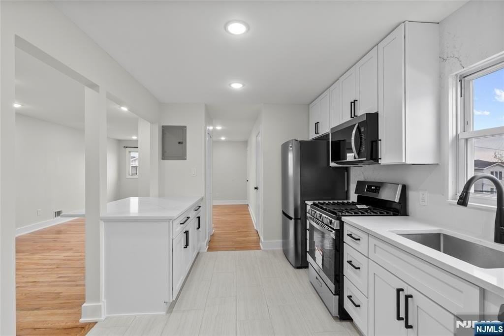 238 Terrace Ave - Photo 3 of 20